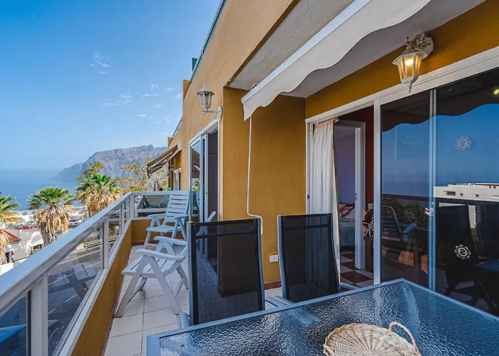 Royal Condor One Bed With Viws To The Cliffs And Atlantic Ocean *