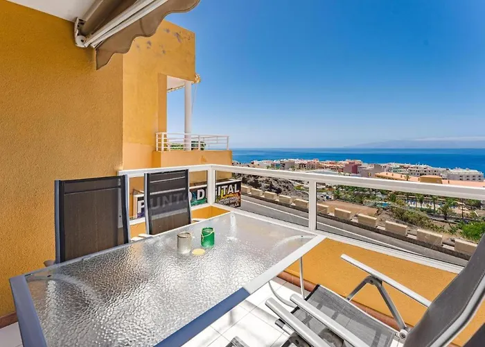 Royal Condor One Bed With Viws To The Cliffs And Atlantic Ocean *